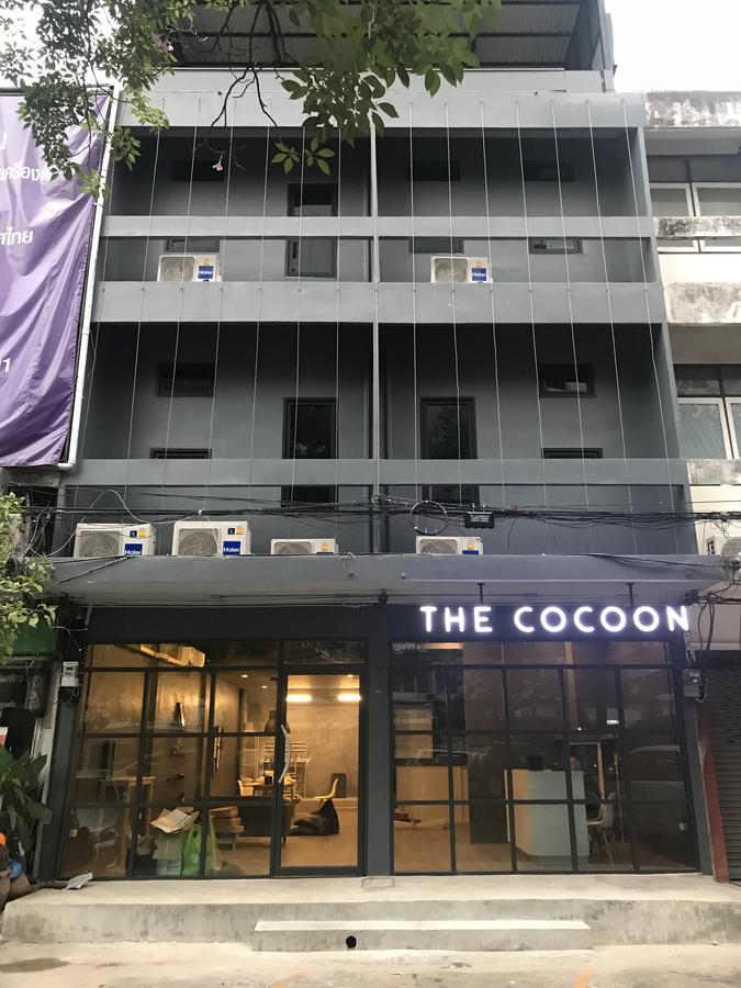 The Cocoon Hostel Bangkok Exterior photo