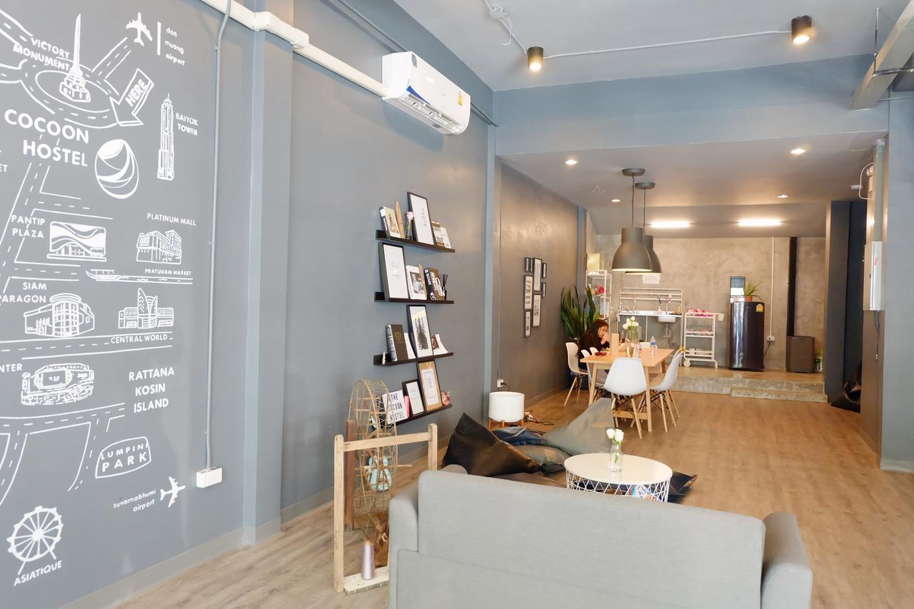 The Cocoon Hostel Bangkok Exterior photo