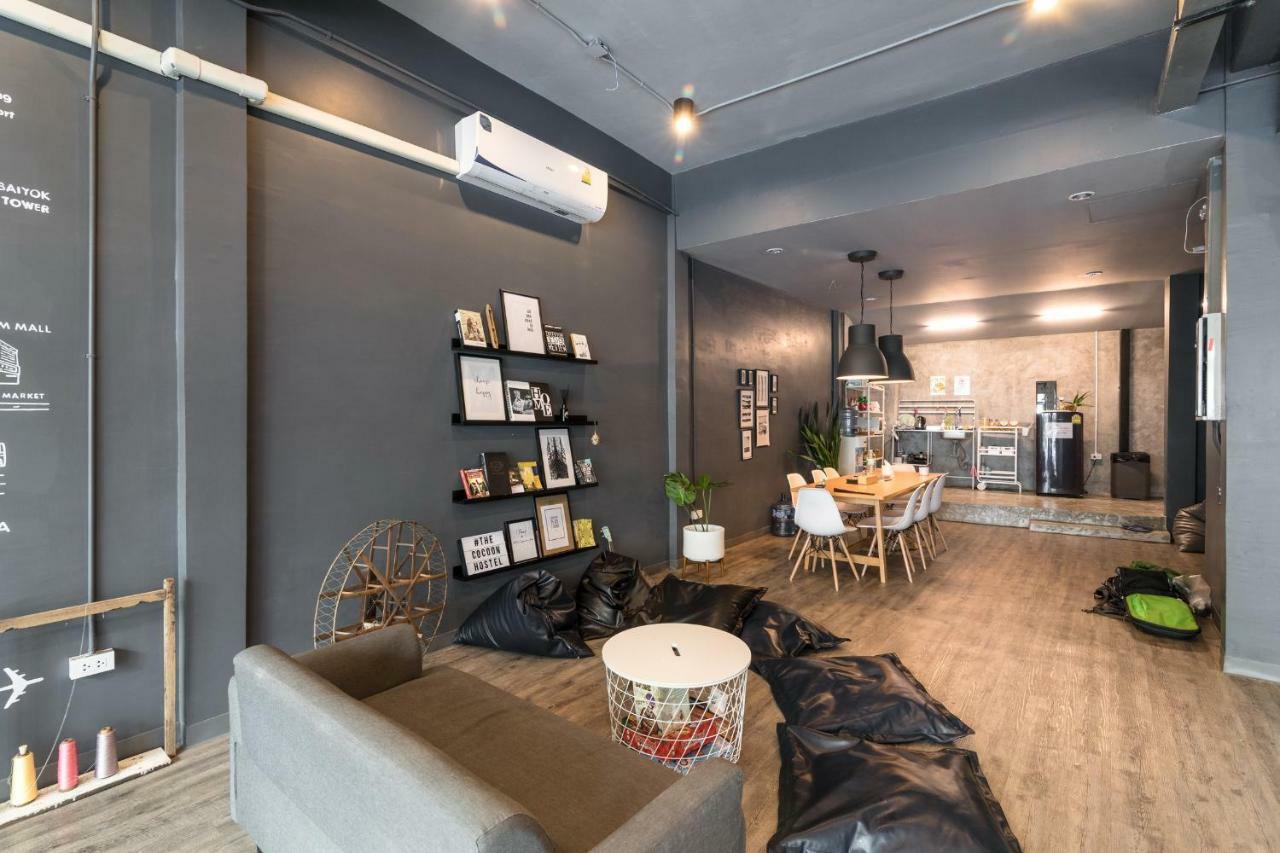 The Cocoon Hostel Bangkok Exterior photo