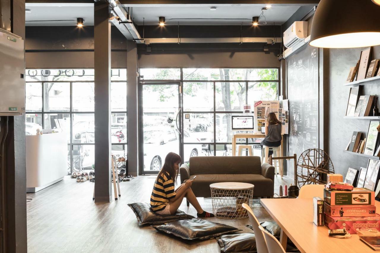 The Cocoon Hostel Bangkok Exterior photo