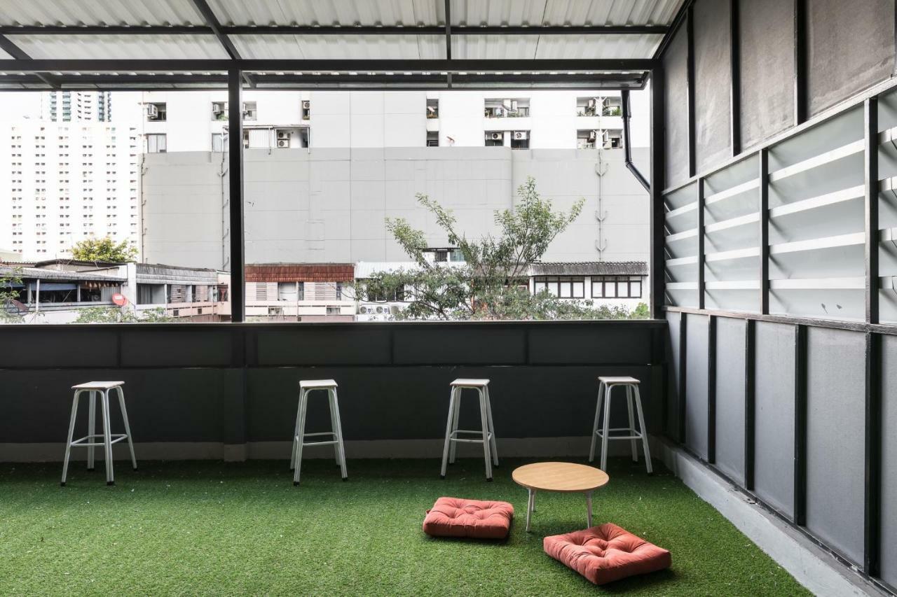 The Cocoon Hostel Bangkok Exterior photo
