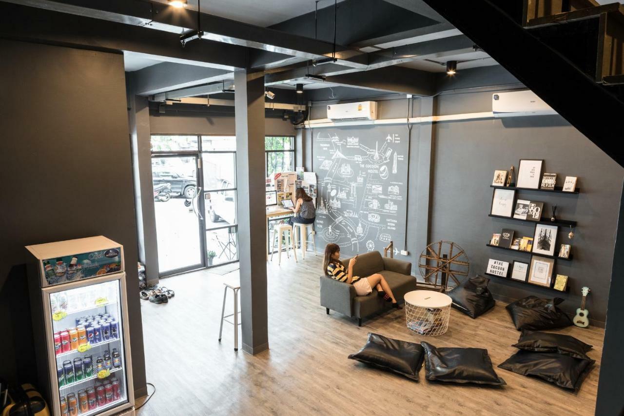 The Cocoon Hostel Bangkok Exterior photo